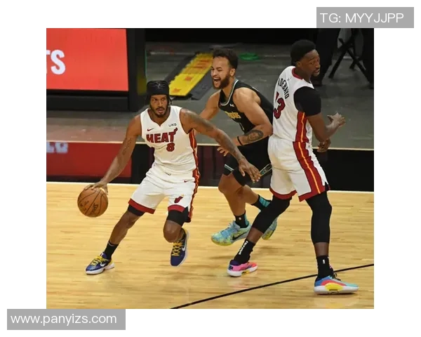 灰熊赛场爆发小插曲，裁判如何处理？