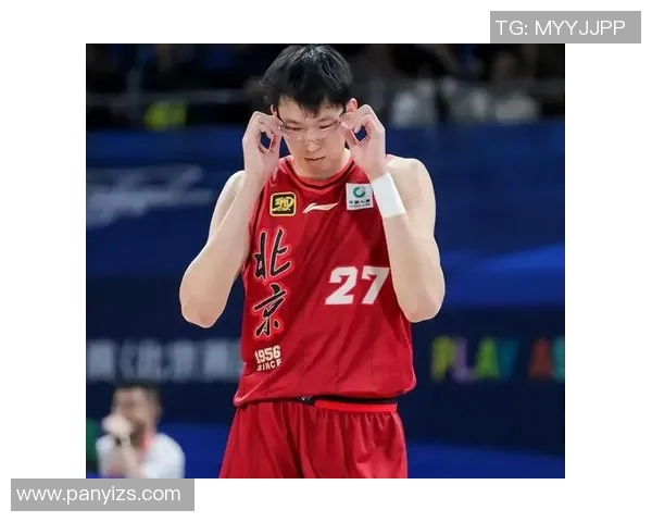 中国男篮新秀在NBA夏季联赛闪耀登场 媒体纷纷称其为未来之星